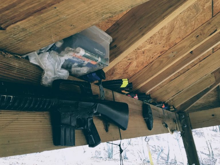 Max Velocity Tactical rubber training rifle and loose magazines